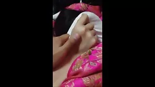 Busty سکس پاکستانی پشتو گرم ، کتیا فرح رکھتا ہے اس کے پیر پھیلا.
