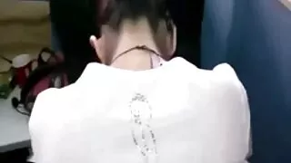 گرم ایشیائی اردو سیکس ویڈیو لڑکی لیٹیکس میں گھٹنے اعلی جوتے جاتا ہے اس کی بلی انگلی آخر اور آخر