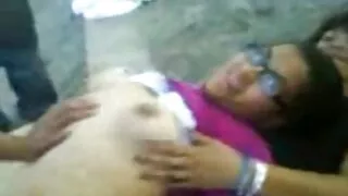 Rapacious ٹینڈر بالغ لیڈی ایک نوجوان beefy آدمی دھونا فل سکسی فلم